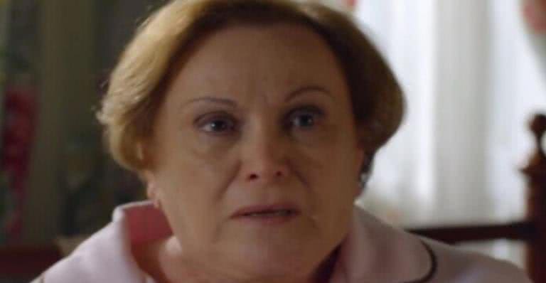 Iná é interpretada por Nicette Bruno em 'A Vida da Gente' - TV Globo