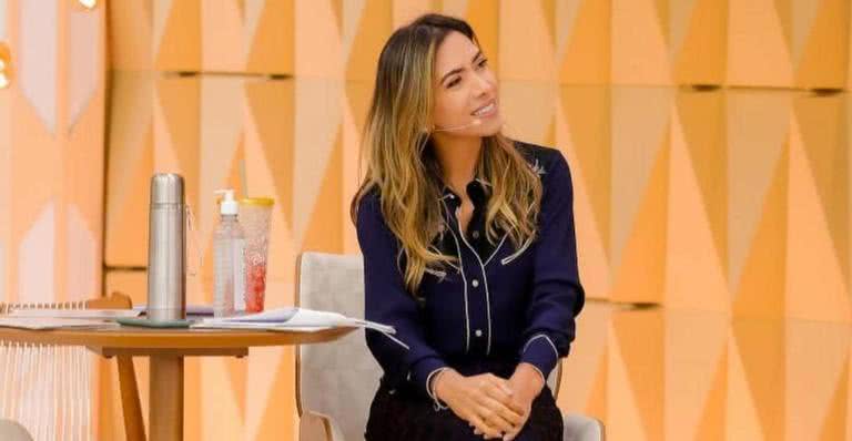 Patrícia Abravanel chora em programa ao vivo ao revelar saudades dos pais - Divulgação/SBT