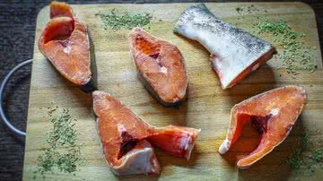 O ômega 3, presente no salmão, ajudam a reduzir a ansiedade - Pixabay
