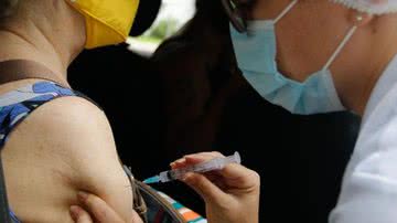 Os pontos de vacinação funcionarão de segunda a sexta-feira, das 8h às 17h - Tânia Rêgo/Agência Brasil