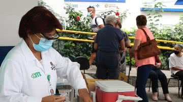 A previsão é de imunizar mais de 180 mil pessoas - Rovena Rosa/Agência Brasil