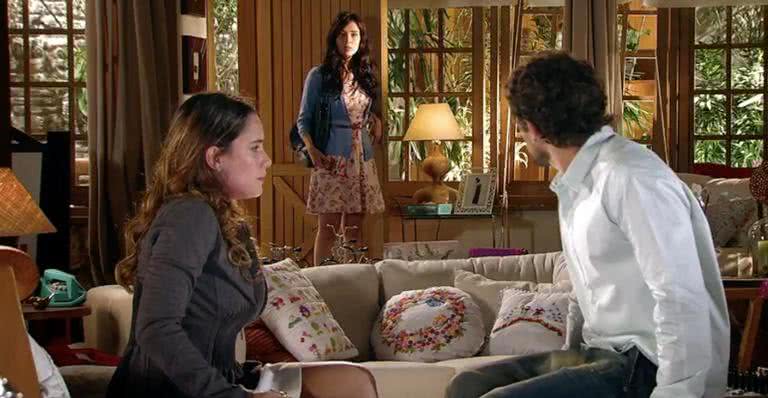 Manu flagra Ana e Rodrigo juntos em 'A Vida da Gente' - Globo