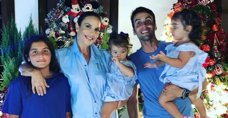 Ivete com o marido, Daniel Kady, e os filhos, Marcelo, Marina e Helena - Instagram/@ivetesangalo