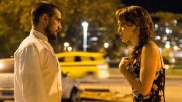 Vicente e Cristina terminarão o namoro por influência de Cora - Globo