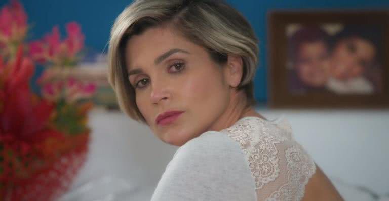Flávia Alessandra interpreta Helena em 'Salve-se Quem Puder' - Globo