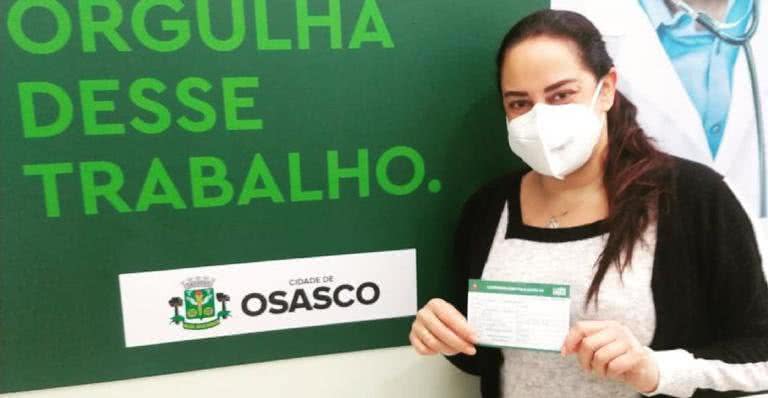 Silvia Abravanel celebra após ser imunizada contra a covid-19 - Instagram/ @silviaabravanel