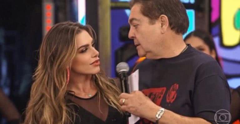 Faustão e Erika Schneider - Reprodução/TV Globo