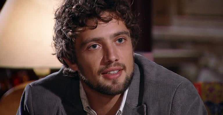 Rodrigo finalmente decidirá qual dos amores pretende seguir em 'A Vida da Gente' - TV Globo