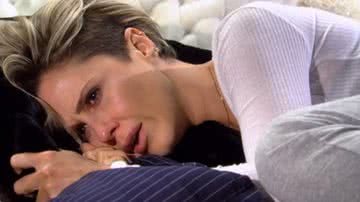 Luísa chora por medo de perder o bebê, em 'Ti Ti Ti' - TV Globo