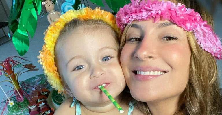 Claudia Leitte e a filha Bela, de dois anos - Instagram/@claudialeitte