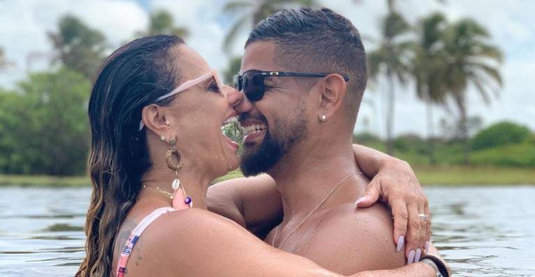 Viviane Araújo e o noivo Guilherme Militão - Instagram/@araujovivianne