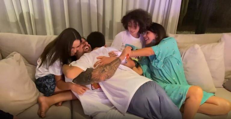 Marcos Mion recebe amor da família após estreia no 'Caldeirão' - Instagramn/ @marcosmion