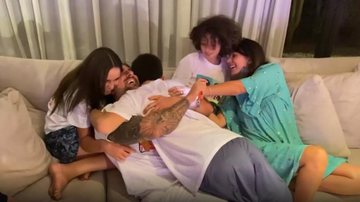 Marcos Mion recebe amor da família após estreia no 'Caldeirão' - Instagramn/ @marcosmion