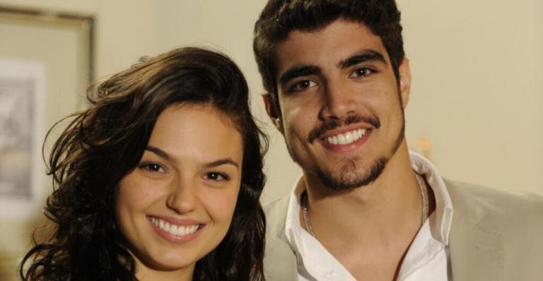Marcela (Isis Valverde) e Edgar (Caio Castro) em 'Ti Ti Ti' - Globo