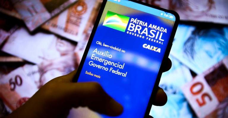 Trabalhadores nascidos em dezembro podem sacar a quinta parcela do auxílio emergencial - Marcelo Camargo/Agência Brasil