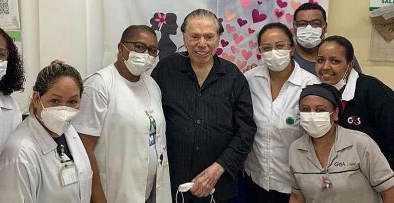 Silvio Santos recebe a terceira dose da vacina contra a covid-19 - Reprodução/Instagram