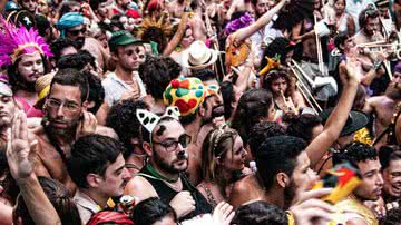 Festa de Carnaval 2022 é cancelada por cidades de SP. - Ferran Feixas/Unsplash