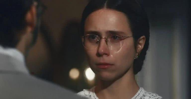 Dolores sofre após perder seu grande amor - TV Globo