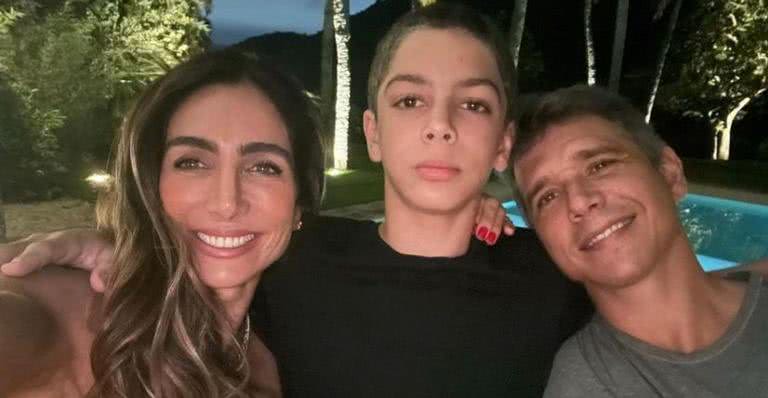 Márcio Garcia ao lado da esposa e filho - Reprodução/Instagram