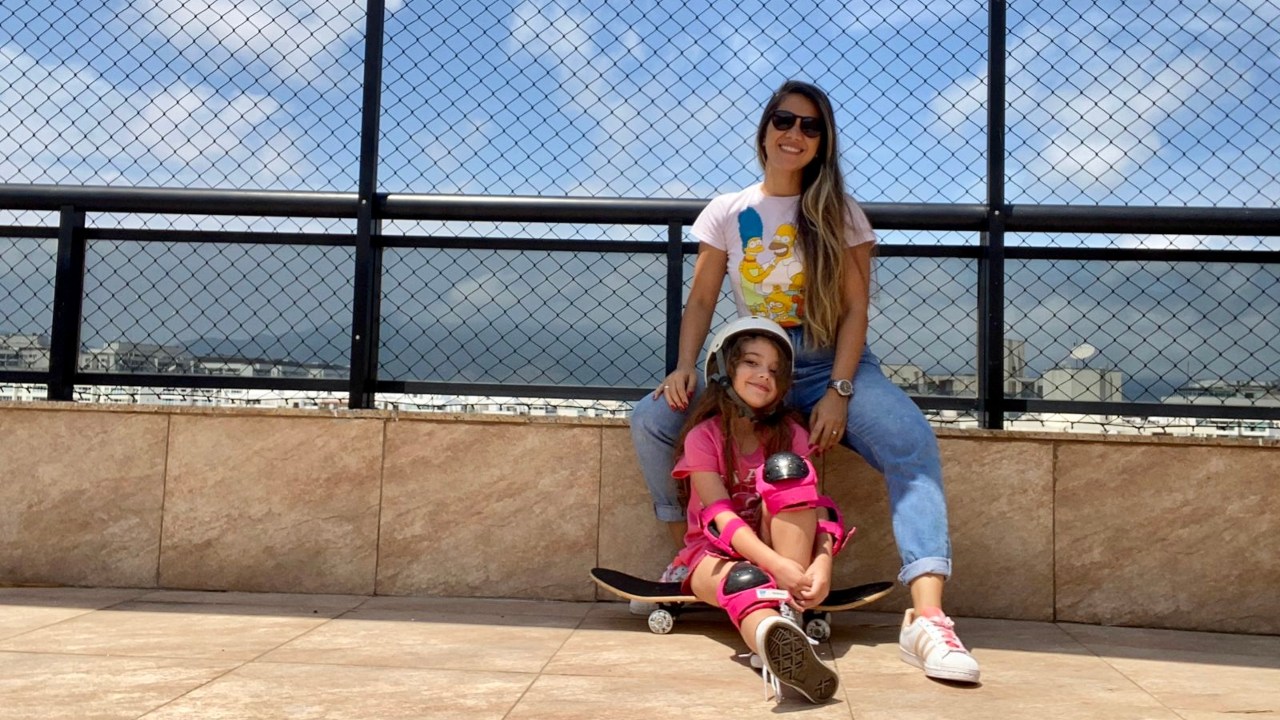 Maria Fernanda, de 7 anos, adotou o skate como hobby