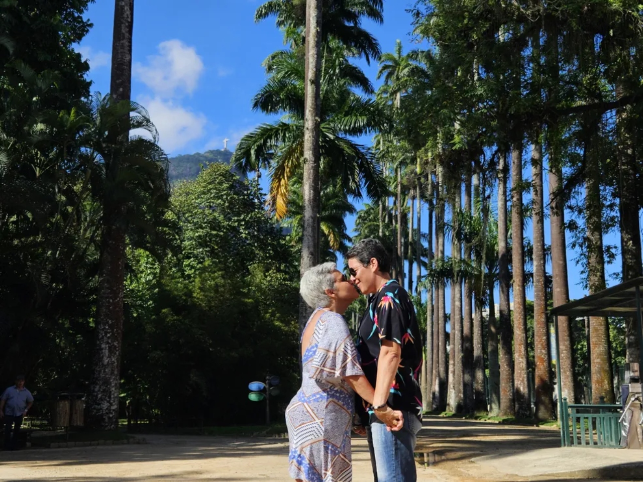 Claudia Rodrigues e Adriane Bonato no Jardim Botânico - Foto: Dan Delmiro/ Agnews