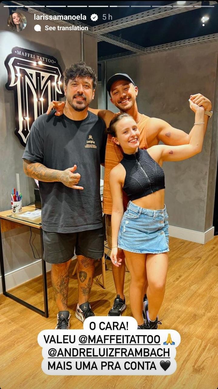 Larissa Manoela e Luiz Frambach fazem tatuagem juntos