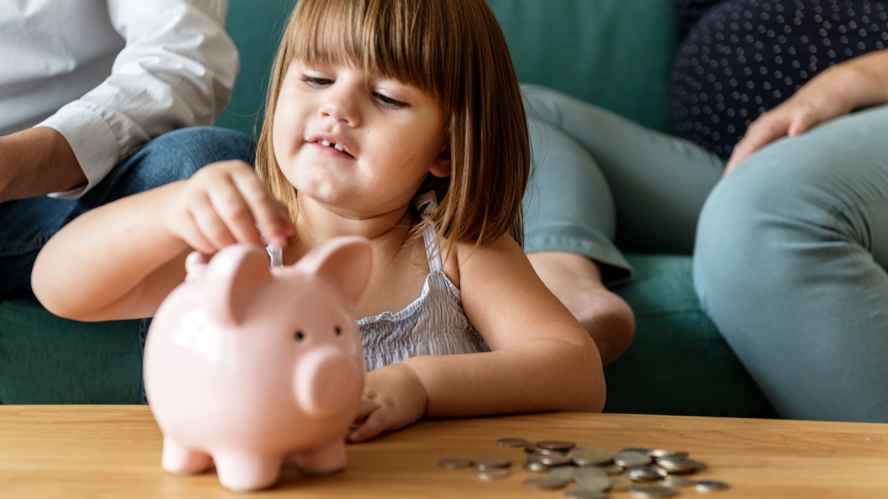 Educação financeira para crianças: saiba como falar sobre dinheiro com seus filhos