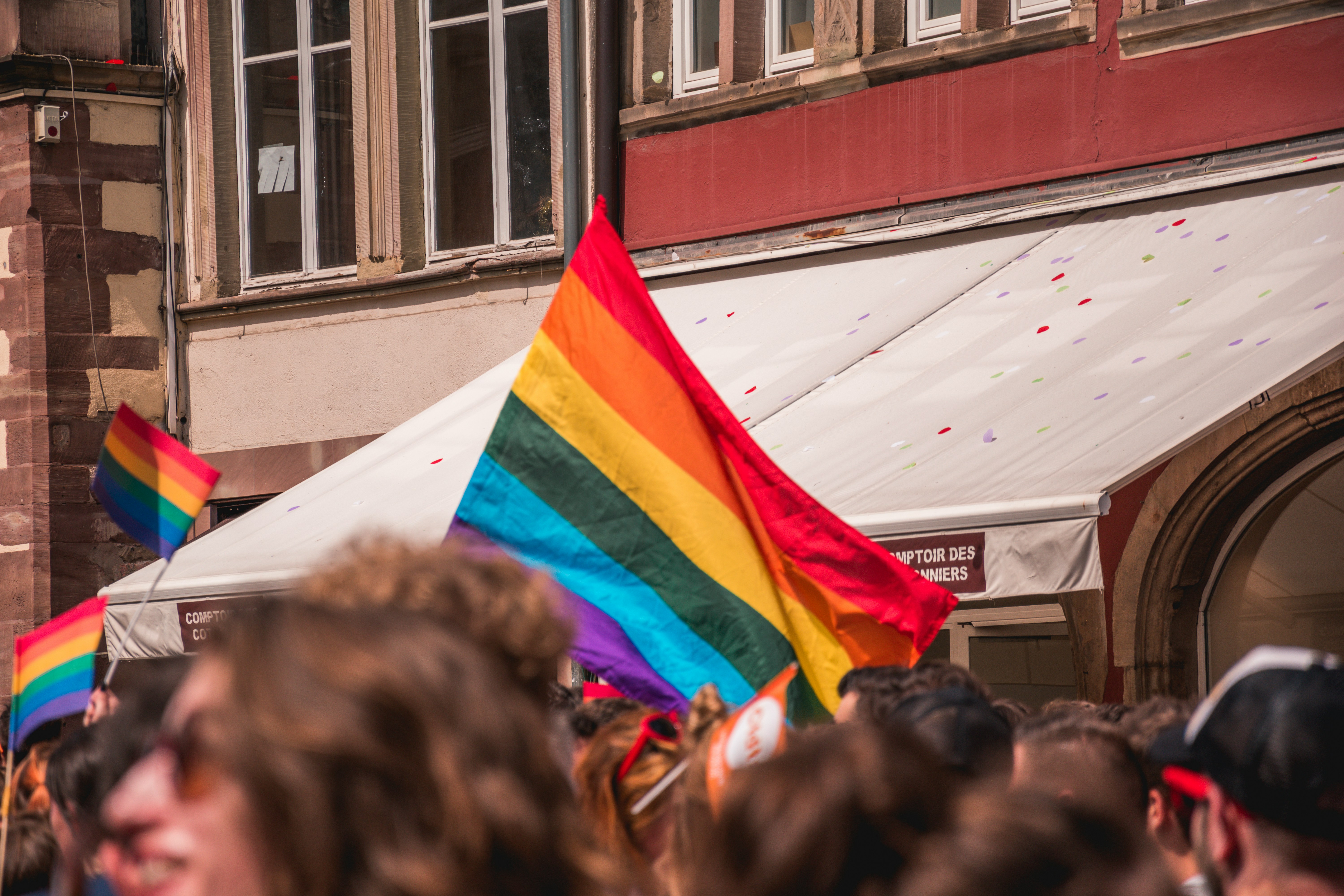 O que significa a sigla LGBTQIA+? Nomenclatura do movimento representa os membros da comunidade